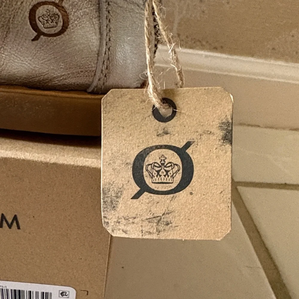 Born Light Gold Leather Wrap Sandal - Picture 3 of 8